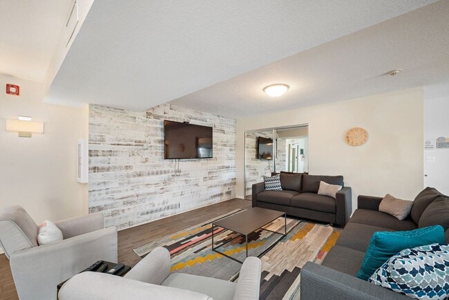 Building Photo - 4860 Park Commons Dr
