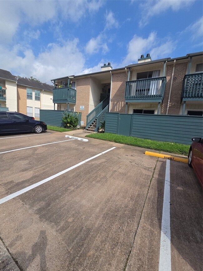 Building Photo - 250 El Dorado Blvd