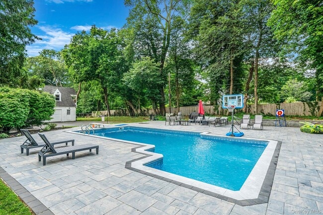 Building Photo - 5 Kohlsaat Ct