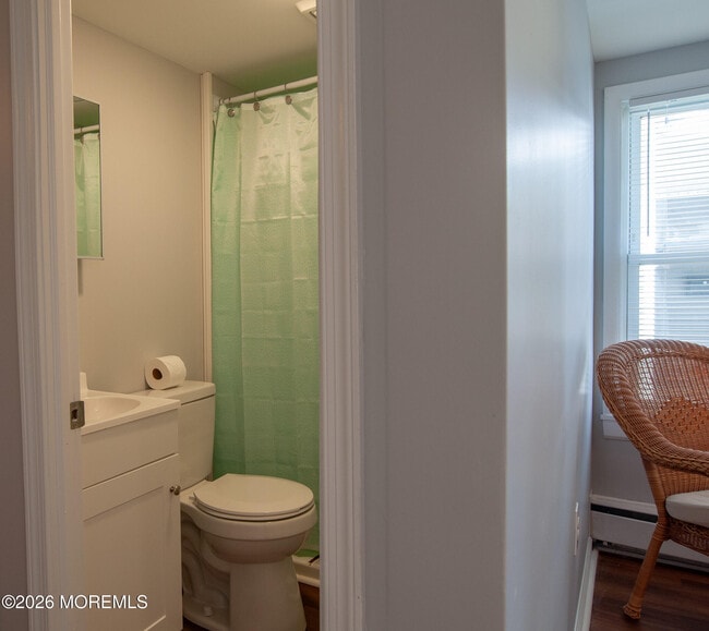 Building Photo - 124 N Cambridge Ave