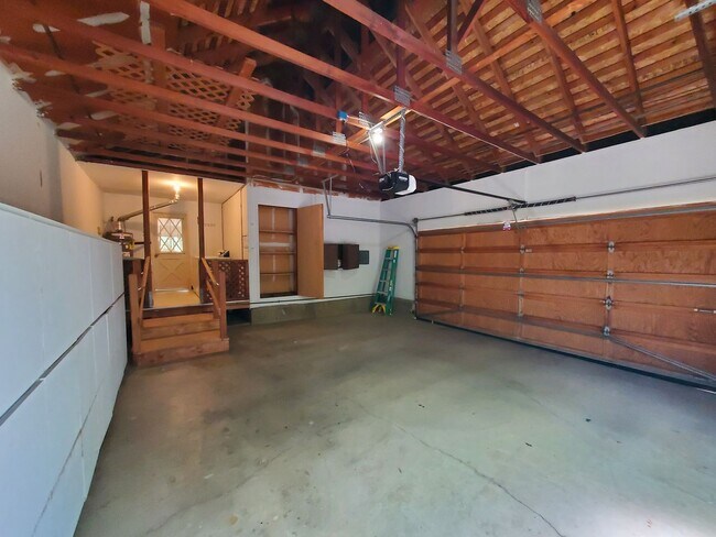 Building Photo - 3113 Lippizaner Ln
