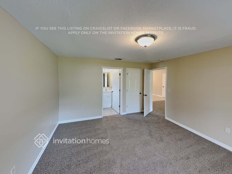 Building Photo - 1545 Reade Cir