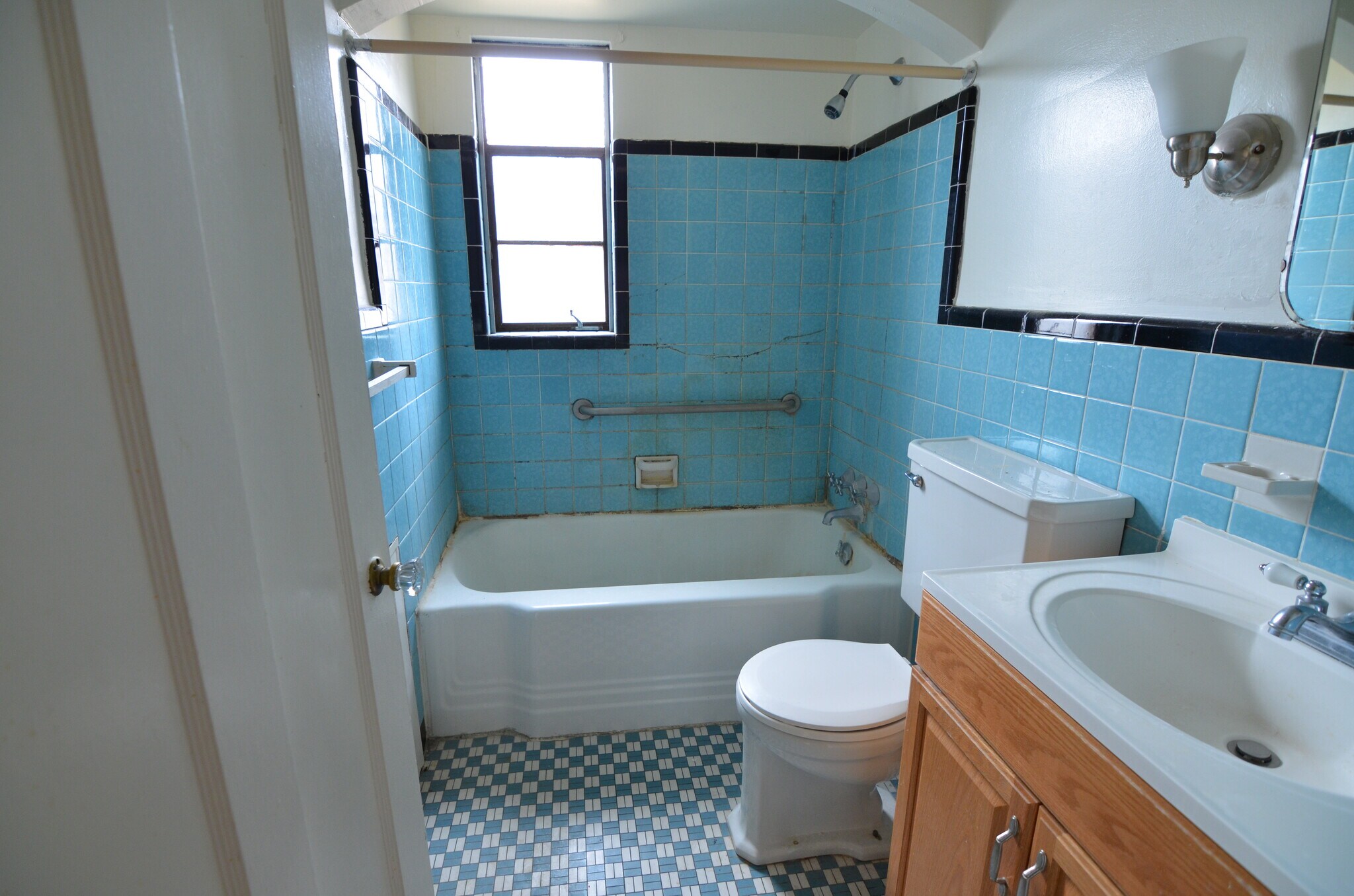 Building Photo - 7204 Reading Rd