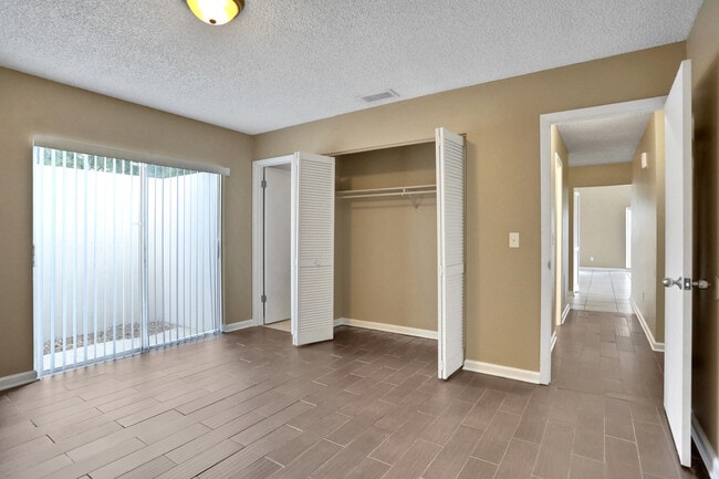 Building Photo - 3124 W Burke St