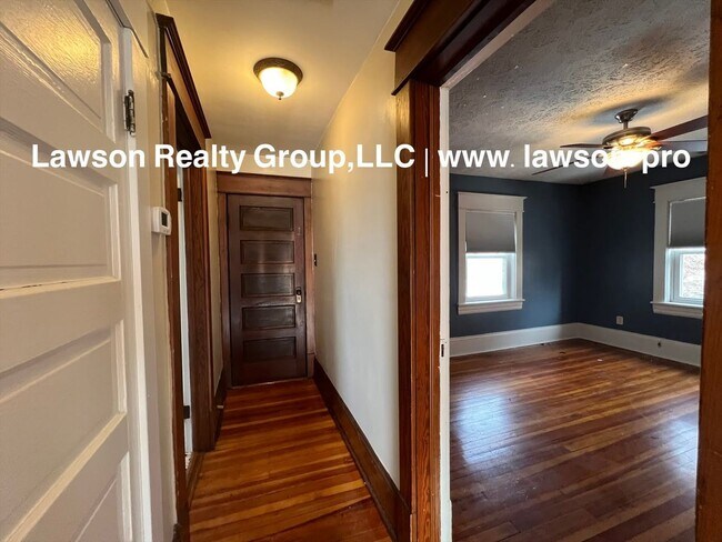 Building Photo - Heart of Grandin Court- Location, Location, Location!