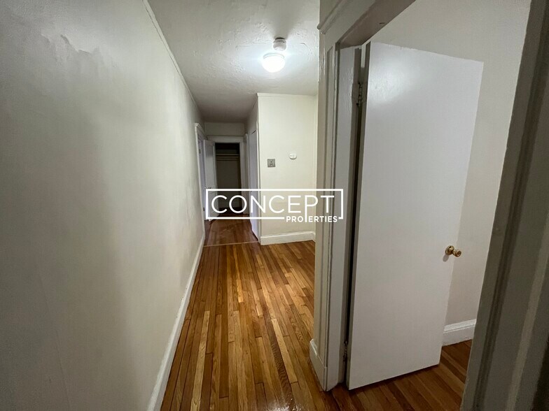 Building Photo - 1179 Boylston St