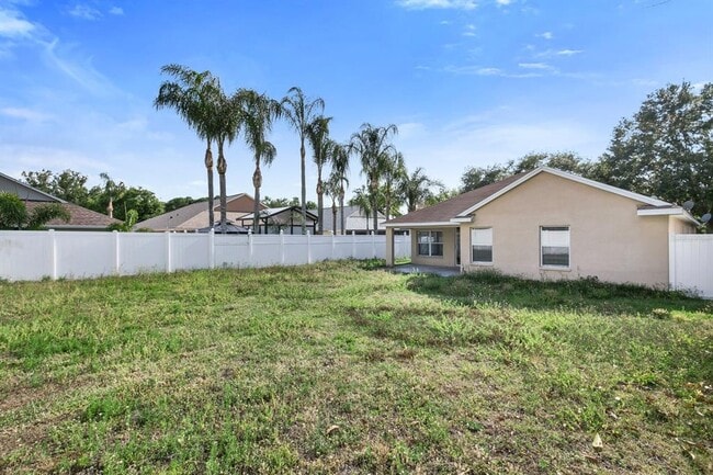 Building Photo - 15412 Montilla Loop