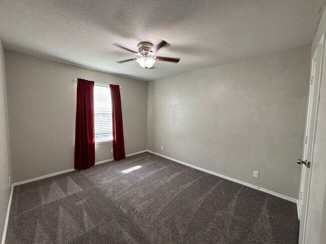 Building Photo - 14721 Hooded Merganser