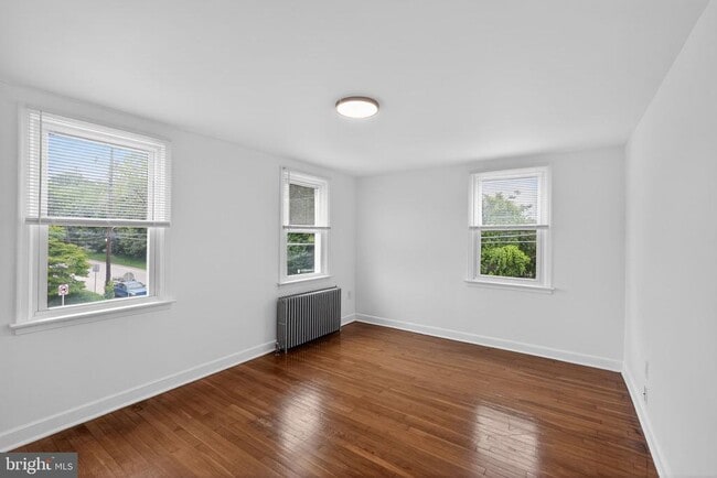 Building Photo - 439 E 11th Ave