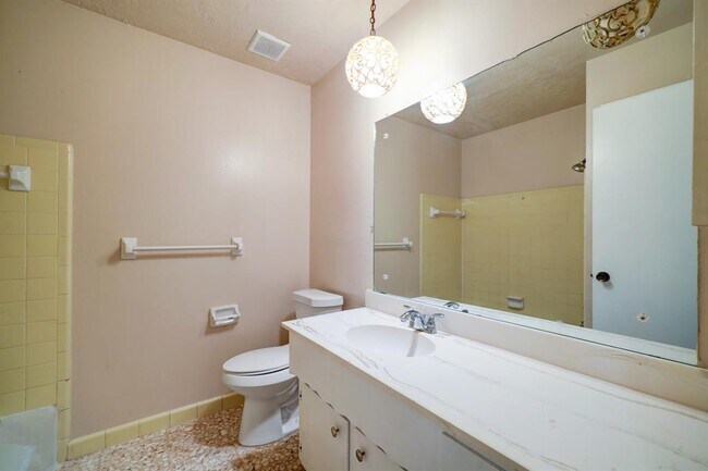 Building Photo - 12534 Millbanks Dr
