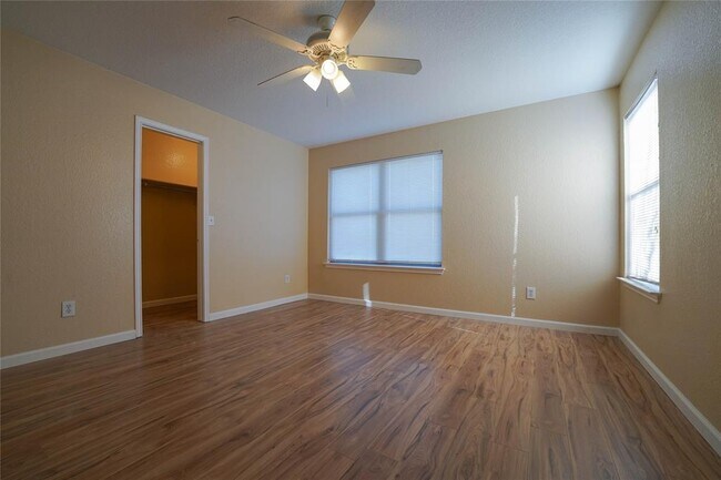 Building Photo - 5520 Alomar Cove
