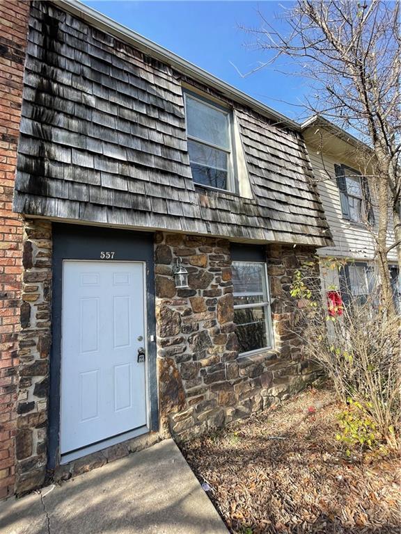 Building Photo - 559 N Betty Jo Dr