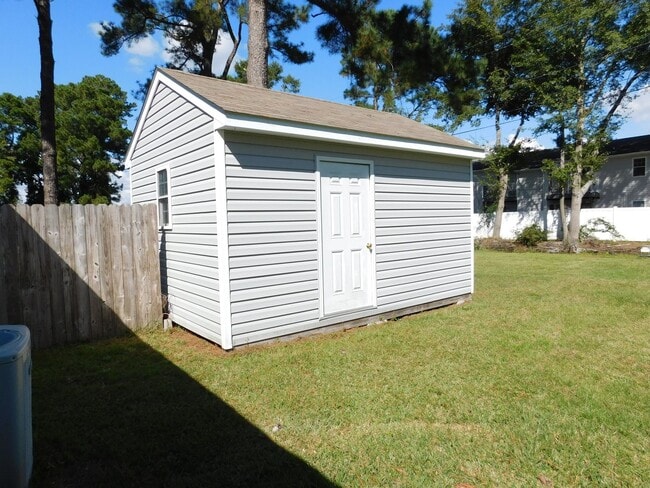 Building Photo - 1338 Hunters Rd