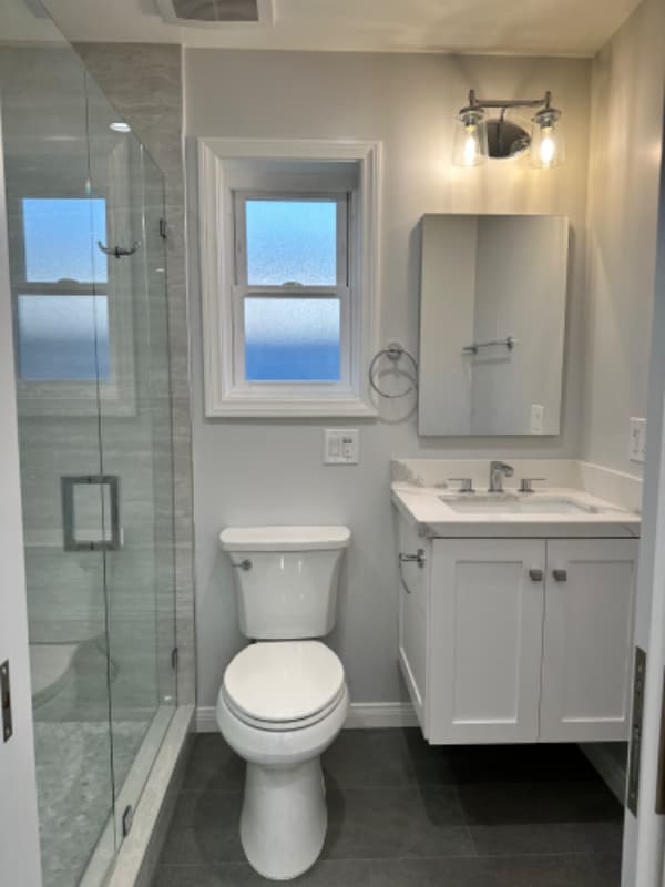 Building Photo - 1009 N Prospero Dr