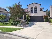Building Photo - 24310 Las Palmas St