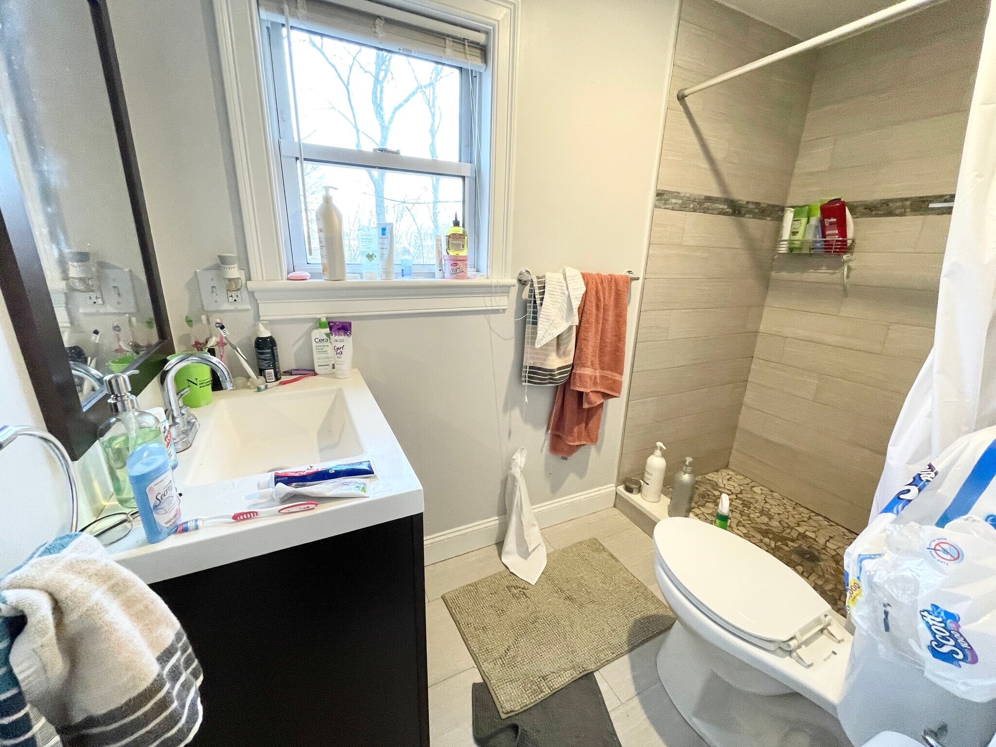 Building Photo - 800 Parker St