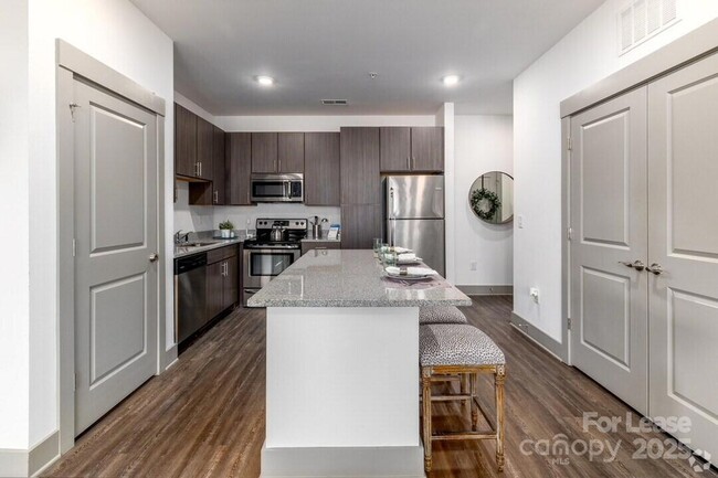 Building Photo - 1021 Glenn Valley Ln