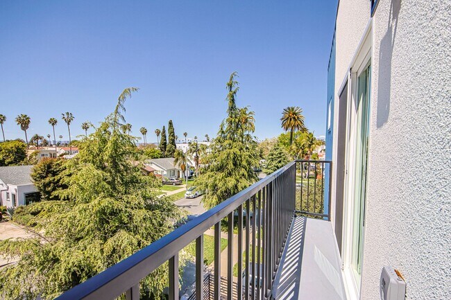 Building Photo - 2850 Virignia