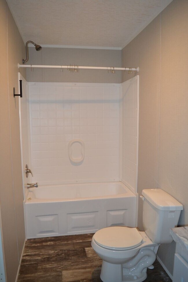 Building Photo - 155 Liles Dr