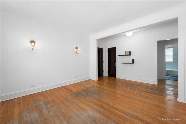 Building Photo - 726 Hinman Ave