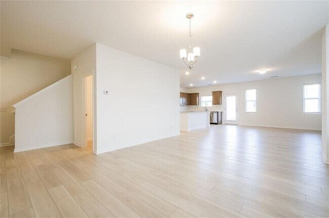 Building Photo - 131 Shelter Ln E