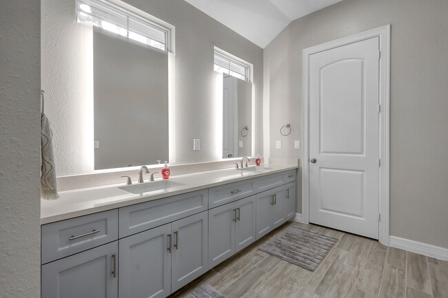 Building Photo - 14609 Jim Stowe Rd