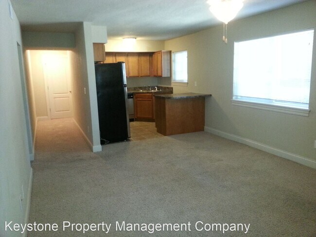 Building Photo - 2 br, 1 bath House - 201 Grandview Court