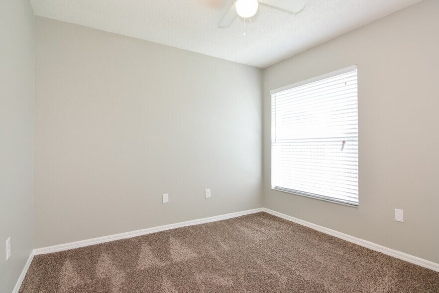 Building Photo - 411 Sonoma Dr