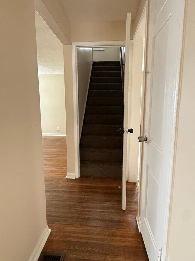 Building Photo - CALL TODAY TO RENT YOUR HOME SWEET HOME !!!