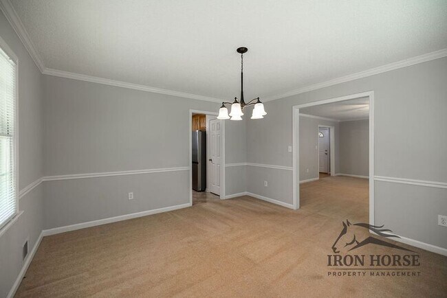 Building Photo - 8671 Macon Hwy