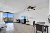 Building Photo - 777 NW 155th Ln