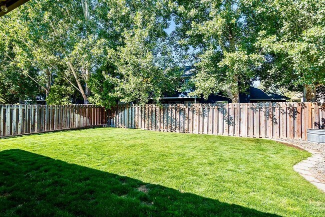 Building Photo - Comfortable Single-Level Home in NE Redmond