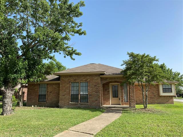 Primary Photo - 615 Stoneybrook Dr