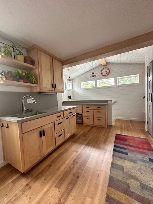 Building Photo - Fully Furnished House with lake views and ...
