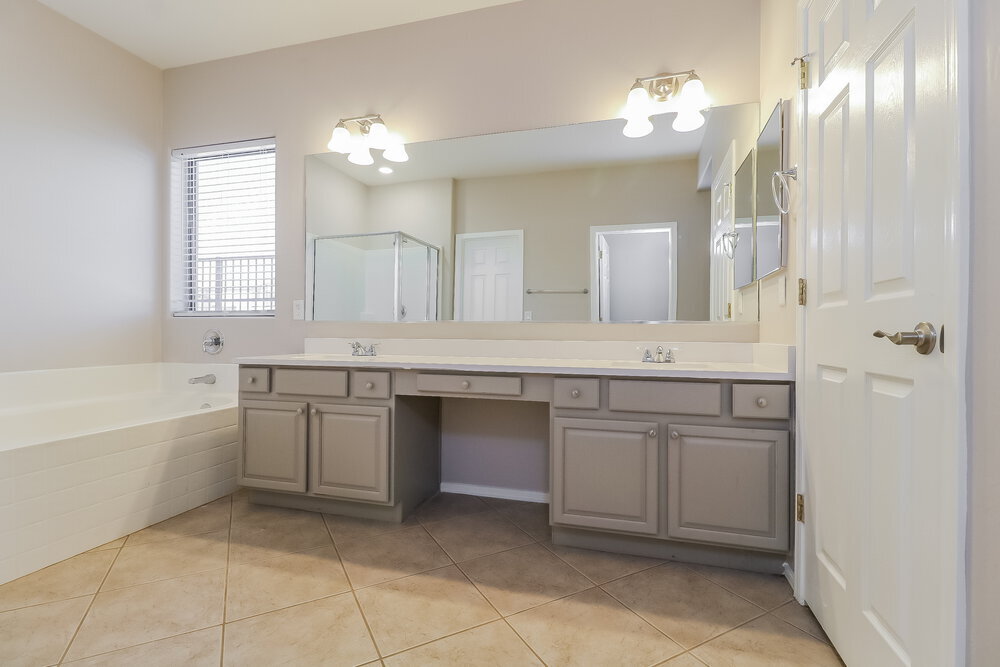 Building Photo - 5405 S 55th Ave