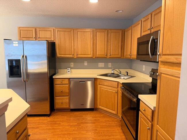 Building Photo - Cozy Townhome in Rachels Keep!