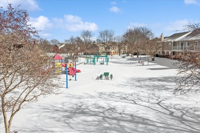 Building Photo - 67 Beechmont Ct