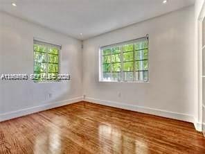 Building Photo - 400 NE 86th St