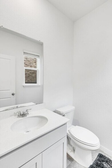 Building Photo - 133 Lenera Dr