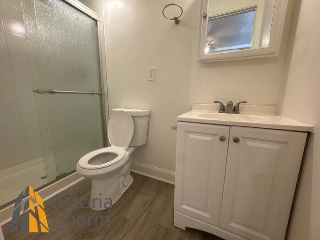 Building Photo - Updated 3 Bedroom Plus Den in East Baltimore