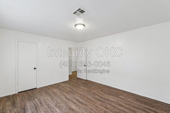 Building Photo - 8514 Candlewood Dr