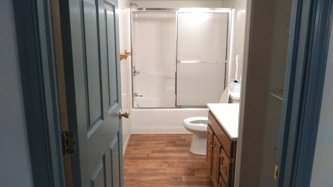 Building Photo - 150 Leonard St