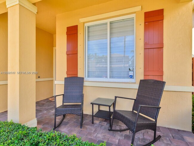 Building Photo - 8956 SW 215th Ln