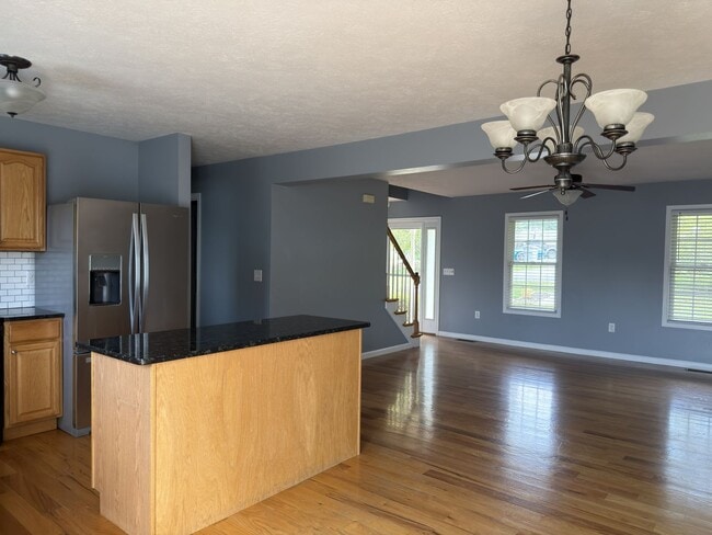 Building Photo - 23 Southfork Ln