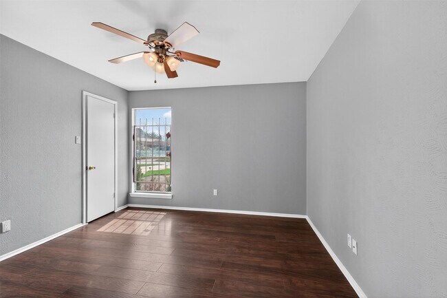 Building Photo - 6110 Gallant Forest Dr