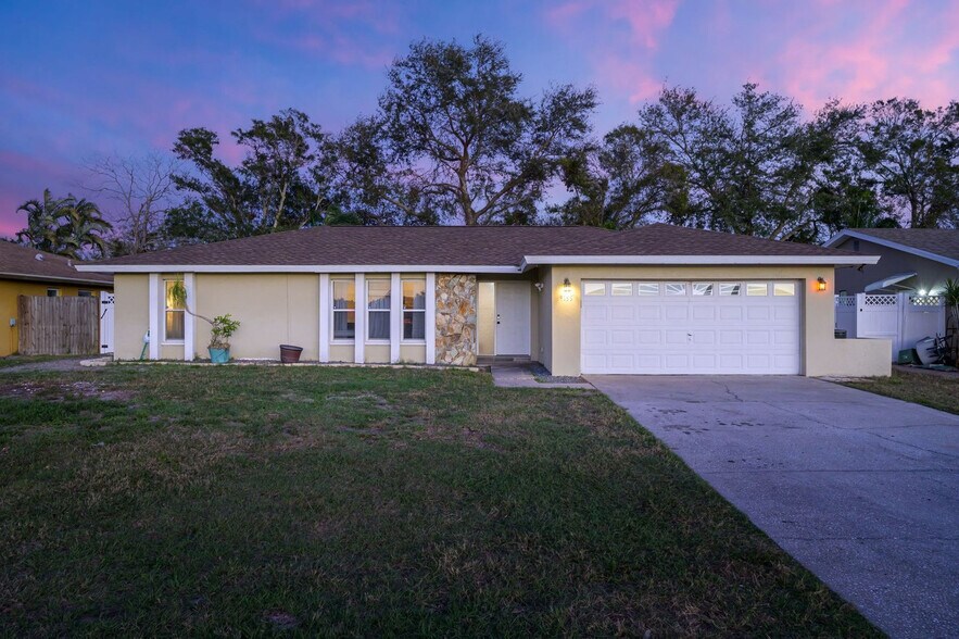 Building Photo - 9155 125th St