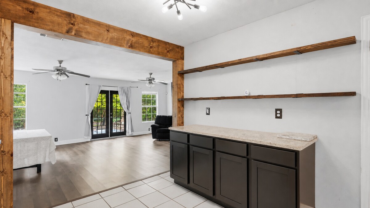 Building Photo - 2503 Irwin Dr