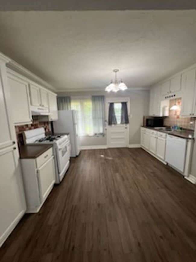 Building Photo - 2 Bed, 1 Bath House, NISD!