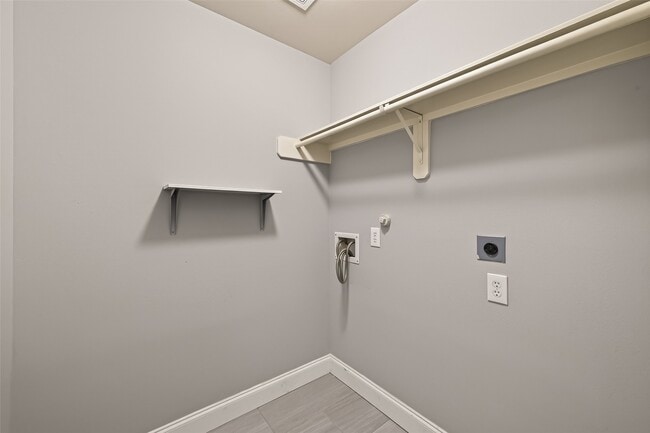Building Photo - 12819 Wisteria Park Dr