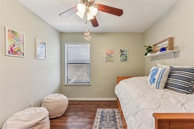 Building Photo - 1624 Aquarena Springs Dr